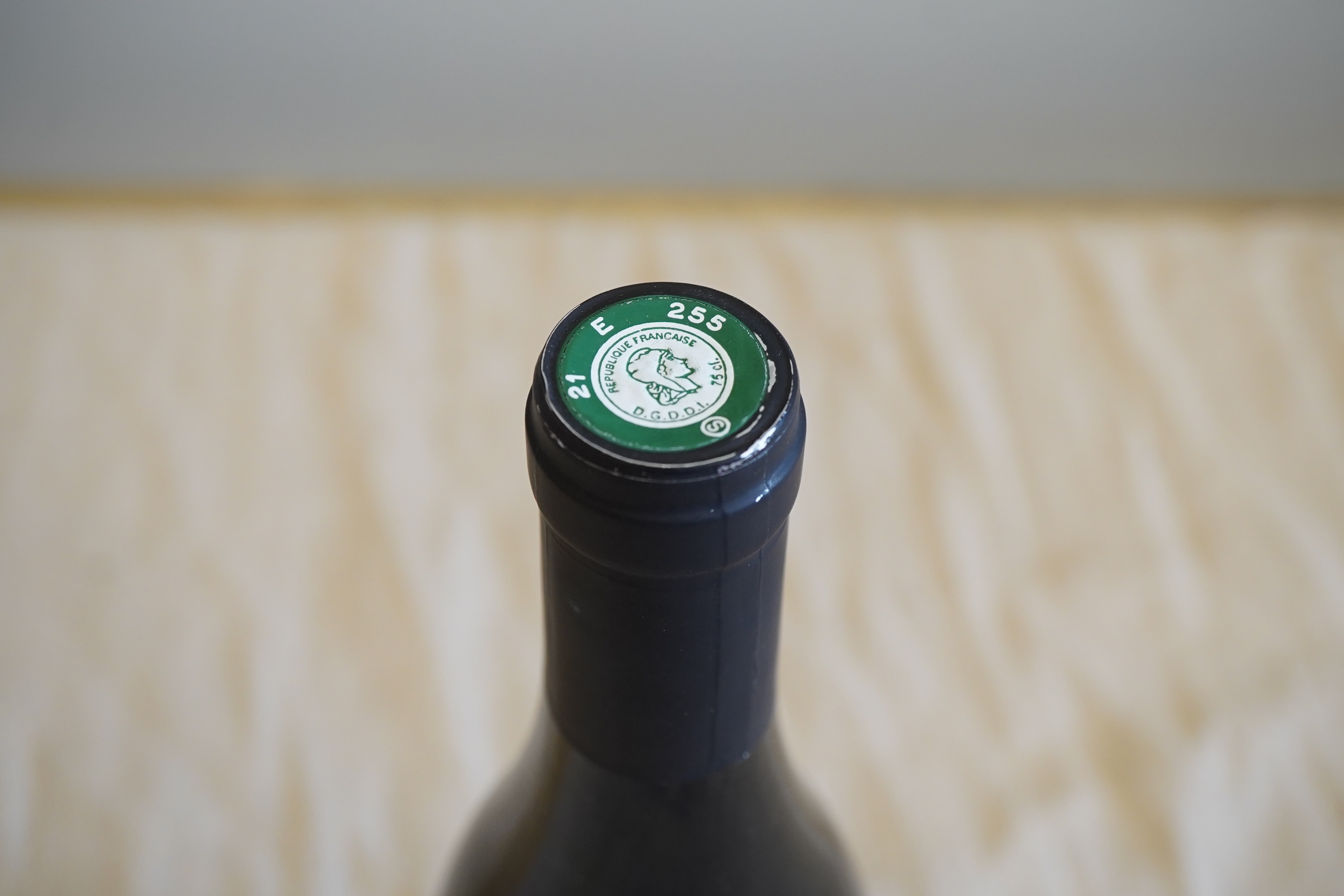 Domaine Hubert de Beaumont, Vosne-Romanée Premier Cru 'Les Chaumes', 1983
